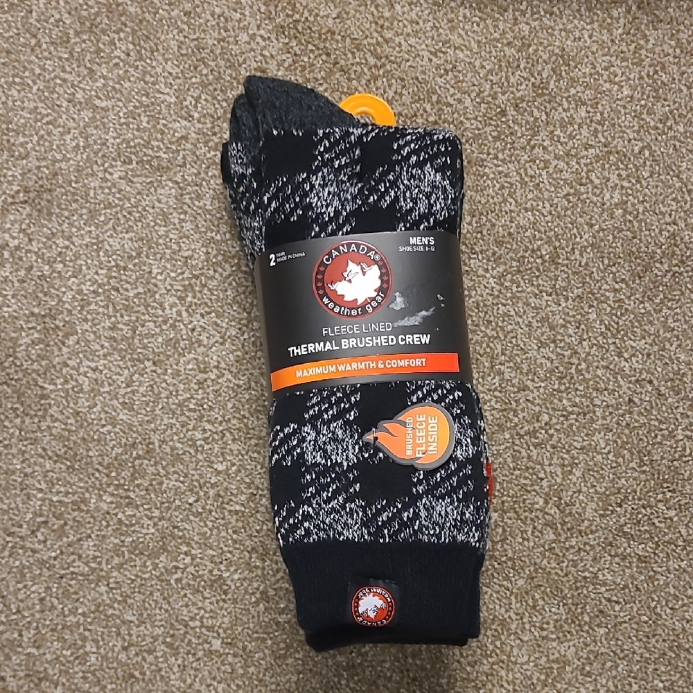 Leaving May 4: NWT Men's Thermal Brushed Crew Socks (2-pack)